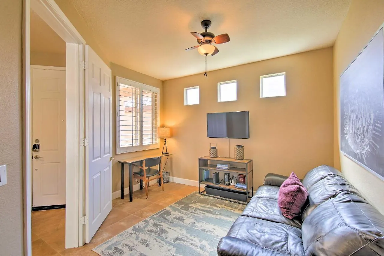 California Gem Pool, 6 Mi To Dtwn Palm Springs! Villa Cathedral City Holiday home